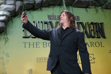 Norman Reedus 2 Ekim 2024 'te Madrid, İspanya' da bulunan Plaza de Callao 'daki 