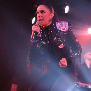Şarkıcı Maria Pelae, Madrid 'deki La Riviera konserinde 4 Ekim 2024' te sahne aldı.