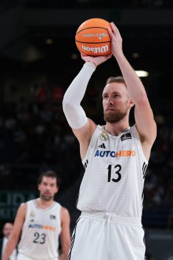Real Madrid 'den Dzanan Musa ACB Liga Endesa Basketbol maçı sırasında Real Madrid ile Casademont Zaragoza arasında 6 Ekim 2024 tarihinde İspanya' da WiZink Center 'da oynanmıştır.