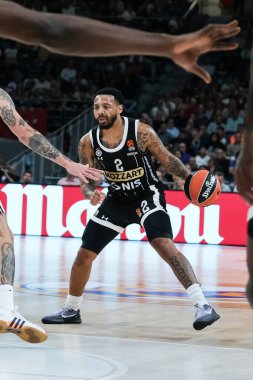 Real Madrid ile Partizan Belgrad arasında oynanan EuroLeague karşılaşmasında Partizan Mozzart Bet Belgrad takımından Carlik Jones, 10 Ekim 2024 tarihinde İspanya 'da WiZink Center' da oynanan karşılaşmada