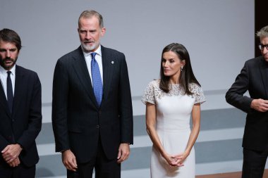 İspanya Kralı VI. Felipe ve İspanya Kraliçesi Letizia, 10 Ekim 2024 tarihinde İspanya 'nın Madrid kentinde bulunan Reina Sofia Müzesi' nde düzenlenen '2022 ve 2023 Ulusal Kültür Ödülleri' ne katıldılar.. 