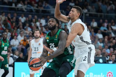 17 Ekim 2024 tarihinde Madrid 'de oynanan ve Real Madrid ile Panathinaikos Atina arasında oynanan Türk Hava Yolları EuroLeague olağan karşılaşmasında Panathinaikos takımından Mathias Lessort (Panathinaikos)