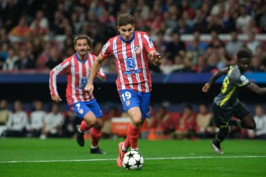 Julian Alvarez UEFA Şampiyonlar Ligi maçında 23 Ekim 2024 'te İspanya' nın başkenti Madrid 'deki stadyumda Atletico de Madrid ile LOSC Lille arasında maç yaptı..