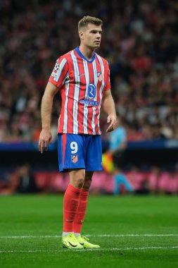 Alexander Sorloth UEFA Şampiyonlar Ligi maçında Atletico de Madrid ve LOSC Lille arasında 23 Ekim 2024 'te Madrid, İspanya' da oynanan stadyumda maç yapıyor..