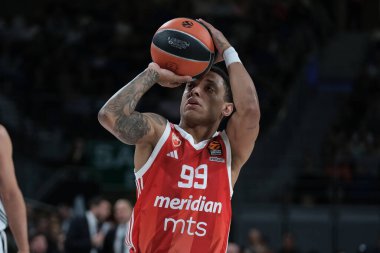 Real Madrid 'den Yago Dos Santos, Real Madrid ile Crvena Zvezda Belgrad arasında oynanan EuroLeague karşılaşması sırasında 24 Ekim 2024 tarihinde İspanya' nın başkenti Madrid 'de oynanmıştır.