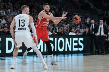 Real Madrid 'den Rokas Giedraitis, Real Madrid ile Crvena Zvezda Belgrad arasında oynanan EuroLeague karşılaşmasında 24 Ekim 2024 tarihinde İspanya' nın başkenti Madrid 'de oynanmıştır.