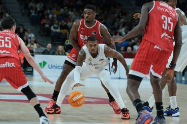 Real Madrid 'den Xavier Rathan, Real Madrid ile Basquet Manresa arasındaki ACB Liga Endesa Basketbol maçı sırasında 27 Ekim 2024 tarihinde İspanya' da WiZink Center 'da oynanmıştır.