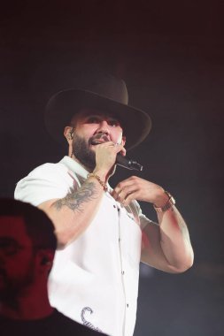 Meksikalı şarkıcı Carin Leon, 31 Ekim 2024 'te İspanya' nın başkenti Madrid 'deki WiZink Center' da konser verdi..