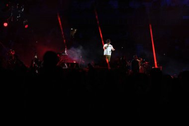 Meksikalı şarkıcı Carin Leon, 31 Ekim 2024 'te İspanya' nın başkenti Madrid 'deki WiZink Center' da konser verdi..