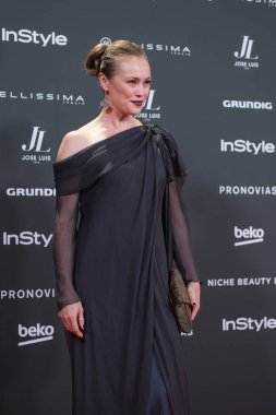 Hanna H. New, 5 Kasım 2024 'te Emeklilik Madalyası' ndaki Instyle Ödülleri fotoğraf çekimine katıldı.