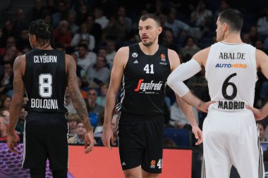 Virtus Segafredo Bologna 'dan Ante Ziziç, İspanya' nın başkenti Madrid 'de oynanan 12 Kasım 2024 tarihinde Real Madrid ile Bologna arasında oynanan 9.