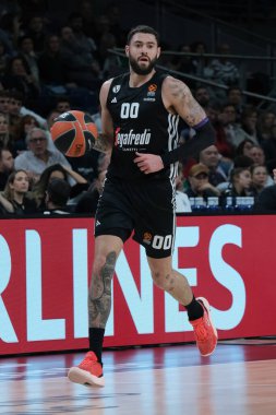 12 Kasım 2024 tarihinde İspanya 'nın başkenti Madrid' de oynanan ve Real Madrid ile Bologna arasında oynanan EuroLeague Round 9 karşılaşmasında Virtus Segafredo Bologna 'dan Isaia Cordinier