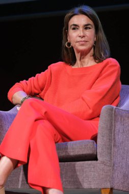 Yazar Carmen Posadas, 13 Kasım 2024 'te İspanya' nın Madrid bölgesindeki Titanik sahtekarının gizemli vakası kitabının tanıtımı sırasında