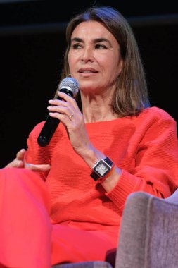 Yazar Carmen Posadas, 13 Kasım 2024 'te İspanya' nın Madrid bölgesindeki Titanik sahtekarının gizemli vakası kitabının tanıtımı sırasında