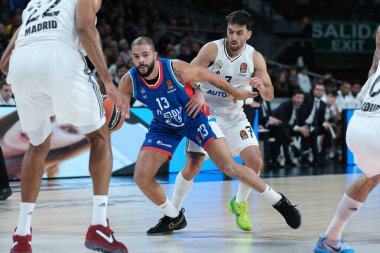 Anadolu Efes takımından Darius Thompson 15 Kasım 2024 tarihinde Madrid 'de Real Madrid ile Anadolu Efes arasında oynanan EuroLeague basketbol maçında