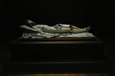 Serginin sunumu, el sıkışma. Altın Çağ 'daki heykel ve renkler Madrid' deki Prado Müzesi 'nde 18 Kasım 2024 İspanya