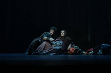 İngiliz yazar Ken Follett, 19 Kasım 2024 tarihinde İspanya 'nın Madrid kentinde bulunan Teatro EDP Gran Va' da 