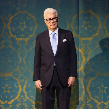 İngiliz yazar Ken Follett, 19 Kasım 2024 tarihinde İspanya 'nın Madrid kentinde bulunan Teatro EDP Gran Va' da 