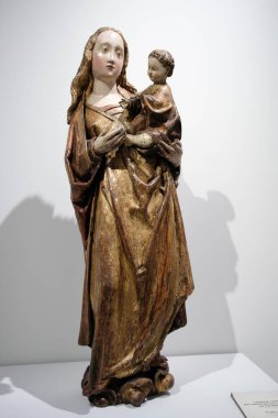 Feria Arte 2024 'te sergilenen dekoratif öğeler, bir antika, sanat galerisi ve IFEM IFEMA, Madrid, 24 Kasım İspanya' da sergi etkinliği.