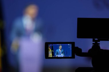 Devlet Başkanı Pedro Sanchez, 25 Kasım 2024 'te İspanya' nın Madrid kentinde bulunan Teatro Pavon 'da kadınlara yönelik şiddeti ortadan kaldırma töreninde...