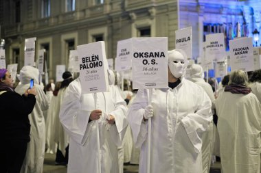 25 Kasım 2024 tarihinde Madrid İspanya 'da, Plaza de Espaa' da 