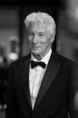 Richard Gerel 27 Kasım 2019 'da İspanya' da bulunan Madrid 'deki Four Seasons Oteli' ndeki ELLE FUTURE fotoğraf çekiminde birlikte poz verdi.