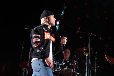 Alvaro De Luna, İspanya 'nın Madrid şehrinde 28 Kasım 2024 tarihinde Puerta del Sol' da 2024 yılbaşı ışıkları sırasında. 