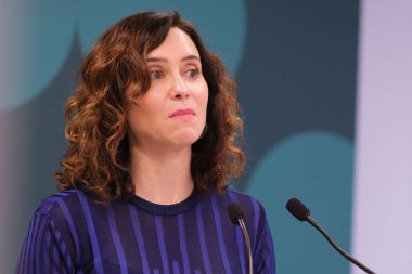 Madrid Topluluğu Başkanı Isabel Diaz Ayuso, 2 Aralık 2024 'te Madrid İspanya' nın başkenti Madrid 'de Noel için Madrid' e bir hediye olarak tanıtım kampanyasını sunar.. 