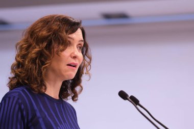 Madrid Topluluğu Başkanı Isabel Diaz Ayuso, 2 Aralık 2024 'te Madrid İspanya' nın başkenti Madrid 'de Noel için Madrid' e bir hediye olarak tanıtım kampanyasını sunar.. 