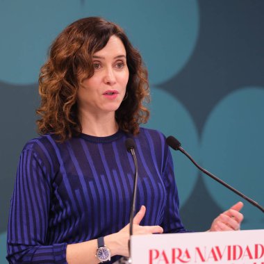 Madrid Topluluğu Başkanı Isabel Diaz Ayuso, 2 Aralık 2024 'te Madrid İspanya' nın başkenti Madrid 'de Noel için Madrid' e bir hediye olarak tanıtım kampanyasını sunar.. 