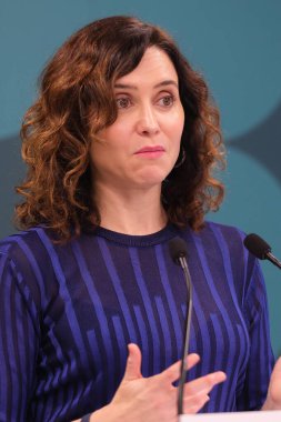 Madrid Topluluğu Başkanı Isabel Diaz Ayuso, 2 Aralık 2024 'te Madrid İspanya' nın başkenti Madrid 'de Noel için Madrid' e bir hediye olarak tanıtım kampanyasını sunar.. 