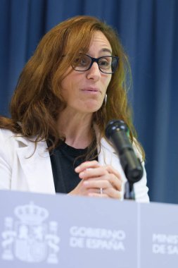 Sağlık Bakanı Monica Garcia, 2 Aralık 2024 'te İspanya' nın Madrid kentinde Dünya AIDS Günü 'nün açılışında.