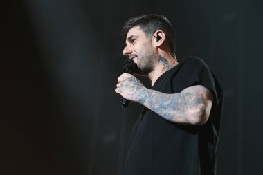 İspanyol şarkıcı Ramn Melendi Espina, bilinen adıyla Melendi 2 Aralık 2024 'te İspanya' da WiZink Center 'da sahne aldı.