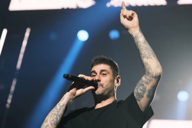 İspanyol şarkıcı Ramn Melendi Espina, bilinen adıyla Melendi 2 Aralık 2024 'te İspanya' da WiZink Center 'da sahne aldı.