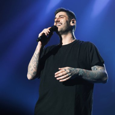 İspanyol şarkıcı Ramn Melendi Espina, bilinen adıyla Melendi 2 Aralık 2024 'te İspanya' da WiZink Center 'da sahne aldı.