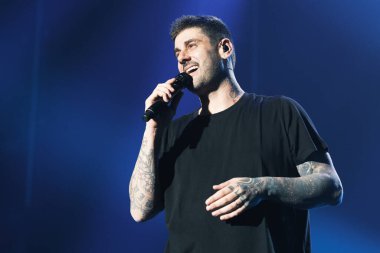 İspanyol şarkıcı Ramn Melendi Espina, bilinen adıyla Melendi 2 Aralık 2024 'te İspanya' da WiZink Center 'da sahne aldı.