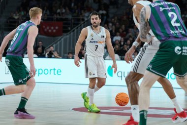 Real Madrid ve Unicaja maçında Real Madrid 'in Real Madrid' li Facu Campazzo oyuncusu.