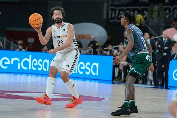 Real Madrid ve Unicaja maçında Real Madrid 'in oyuncusu Sergio Llull, 08 Aralık 2024 tarihinde Madrid İspanya' da oynanan Liga Endesa karşılaşmasında