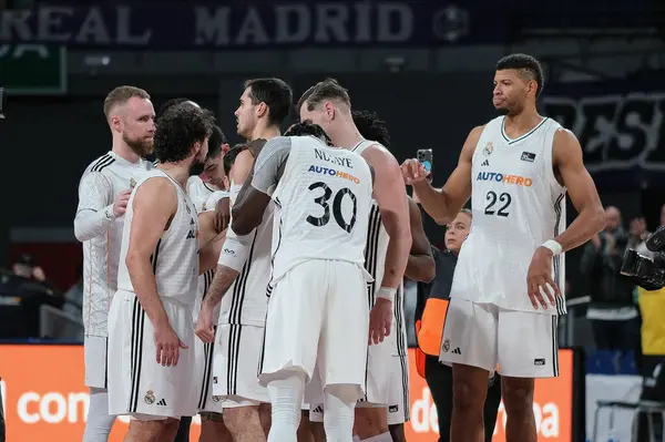 Real Madrid oyuncusu Edy Tavares, Real Madrid - Unicaja maçı sırasında WiZink Center 'da 8 Aralık 2024 tarihinde Madrid İspanya' da oynanmıştır.