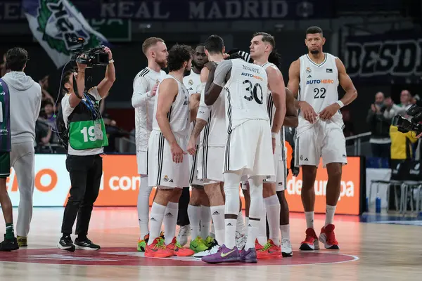 Real Madrid oyuncusu Edy Tavares, Real Madrid - Unicaja maçı sırasında WiZink Center 'da 8 Aralık 2024 tarihinde Madrid İspanya' da oynanmıştır.