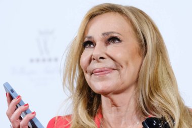 Ana Obregon, 12 Aralık 2024 tarihinde Madrid 'de Wellington Oteli' nde bir fotoğraf çekimine katılır.