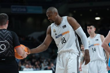 Liga Endesa maçında Real Madrid 'den Serge Ibaka ile Rio Breogan arasında 15 Aralık 2024 tarihinde İspanya' nın başkenti Madrid 'de oynanan WiZink Center' da oynanmıştır.