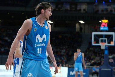 Movistar Estudiantes ve Alicante, Madrid 'deki Wizink Center' da ACB Basketbol Ligi 'nde oynadı. 15 Aralık 2024 İspanya