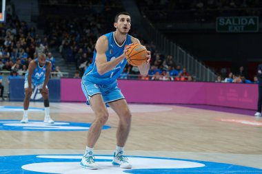 Movistar Estudiantes ve Alicante, Madrid 'deki Wizink Center' da ACB Basketbol Ligi 'nde oynadı. 15 Aralık 2024 İspanya
