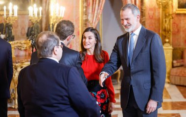   İspanya Kraliçesi Letizia, Girona Prensesi Vakfı 'nın 18 Aralık 2024' te Madrid 'deki Kraliyet Sarayı' ndaki toplantısına katılır.