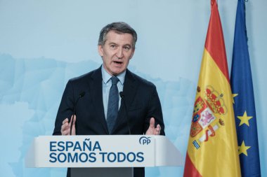 Halk Partisi Başkanı Alberto Nuez Feijoo, 27 Aralık 2024 tarihinde İspanya 'da Espacio Jorge Juan' da düzenlediği basın toplantısında