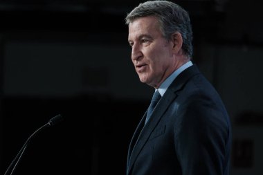 Halk Partisi Başkanı Alberto Nuez Feijoo, 27 Aralık 2024 tarihinde İspanya 'da Espacio Jorge Juan' da düzenlediği basın toplantısında