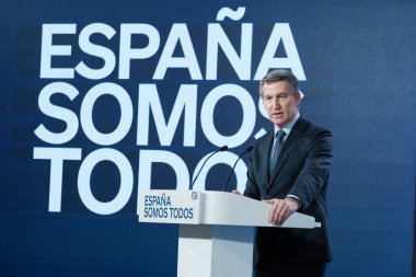 Halk Partisi Başkanı Alberto Nuez Feijoo, 27 Aralık 2024 tarihinde İspanya 'da Espacio Jorge Juan' da düzenlediği basın toplantısında