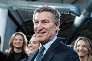 Halk Partisi Başkanı Alberto Nuez Feijoo, 27 Aralık 2024 tarihinde İspanya 'da Espacio Jorge Juan' da düzenlediği basın toplantısında