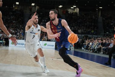 Liga ACB basketbol maçı sırasında Baca 'lı Alex Abrines Real Madrid ve Barca en Wizcenter 29 Aralık 2024 tarihinde İspanya' nın Madrid kentinde oynanmıştır.